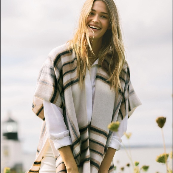 Anthropologie | Plaid wrap with fringe | One Size - Picture 6 of 9